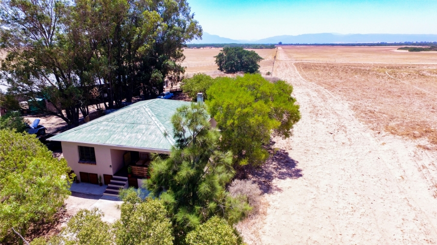 12 Bedroom Property for Sale in Hopefield Rural Western Cape